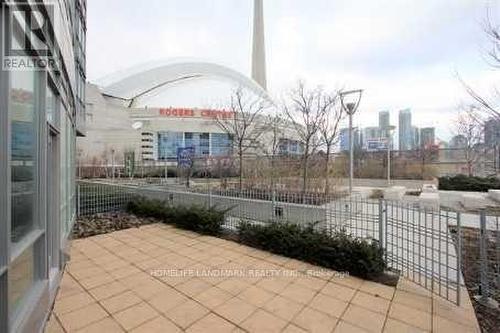 101 - 5 Mariner Terrace, Toronto, ON - Outdoor