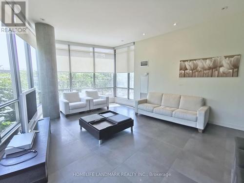 101 - 5 Mariner Terrace, Toronto, ON - Indoor Photo Showing Living Room