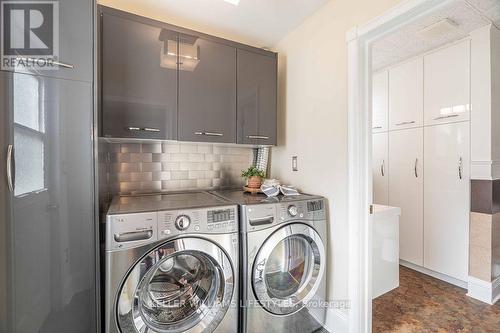 212 Warwick Street, Warwick (Watford), ON - Indoor Photo Showing Laundry Room