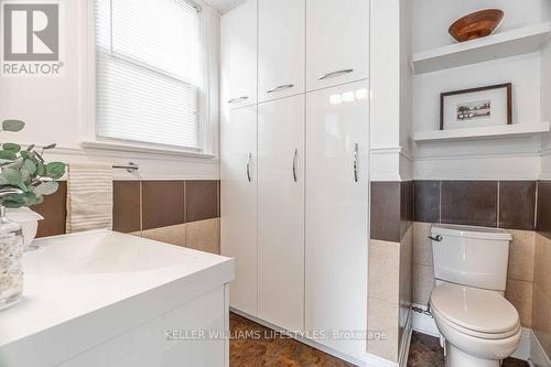 212 Warwick Street, Warwick (Watford), ON - Indoor Photo Showing Bathroom