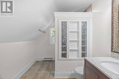 212 Warwick Street, Warwick (Watford), ON - Indoor Photo Showing Bathroom