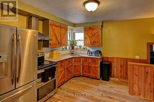 1656 Moffatt Avenue, London, ON - Indoor Photo Showing Kitchen