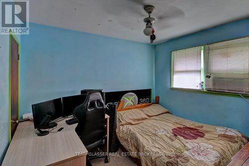 1656 Moffatt Avenue, London, ON - Indoor Photo Showing Bedroom