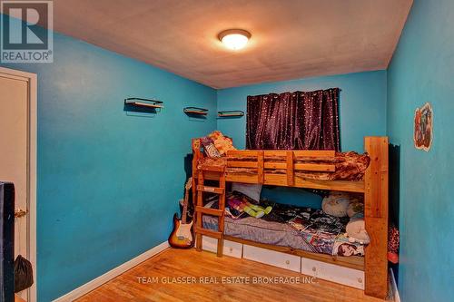 1656 Moffatt Avenue, London, ON - Indoor Photo Showing Bedroom