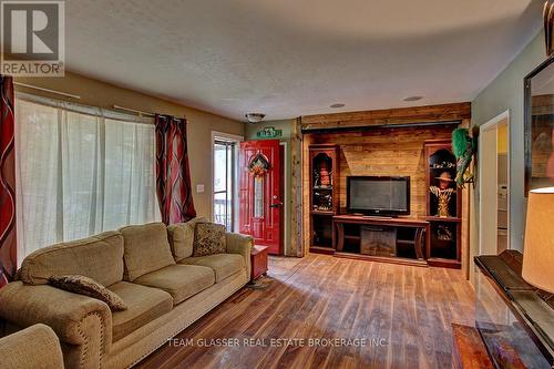 1656 Moffatt Avenue, London, ON - Indoor Photo Showing Living Room