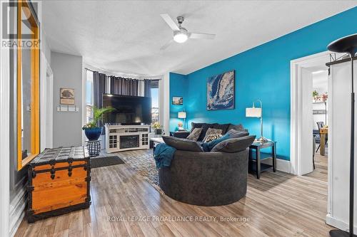 13 Church Street, Stirling-Rawdon, ON - Indoor Photo Showing Living Room