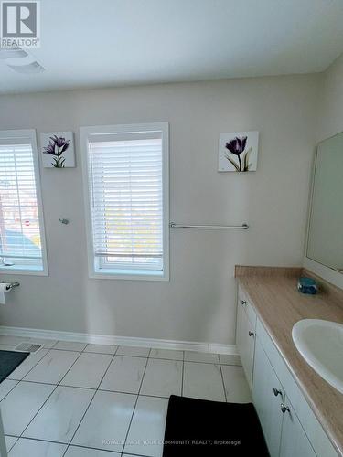 1140 Duignan Crescent, Milton, ON - Indoor Photo Showing Bathroom