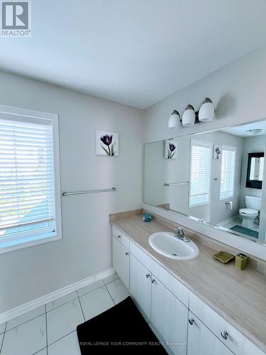 1140 Duignan Crescent, Milton, ON - Indoor Photo Showing Bathroom