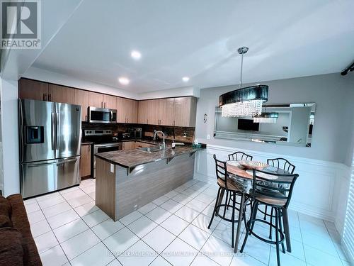 1140 Duignan Crescent, Milton, ON - Indoor Photo Showing Kitchen