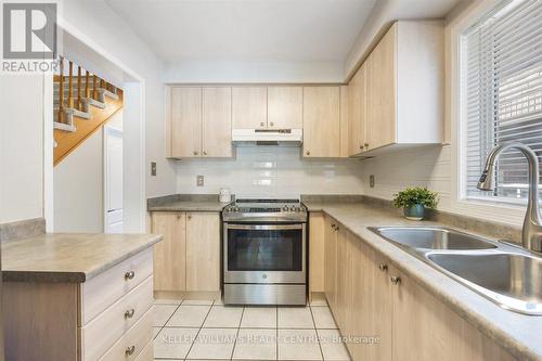 103 Gail Parks Crescent, Newmarket, ON - Indoor Photo Showing Kitchen With Double Sink