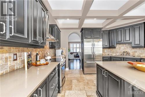 700 Beaudelaire Drive, Ottawa, ON - Indoor Photo Showing Kitchen With Upgraded Kitchen