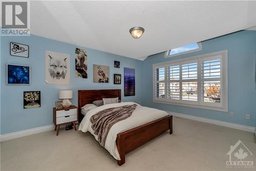 700 Beaudelaire Drive, Ottawa, ON - Indoor Photo Showing Bedroom