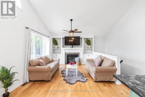 556 Gaiser Road, Welland, ON - Indoor Photo Showing Living Room With Fireplace