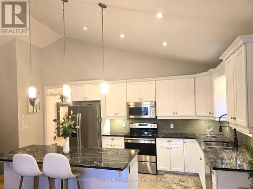 556 Gaiser Road, Welland, ON - Indoor Photo Showing Kitchen With Double Sink