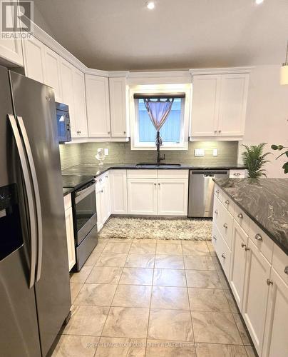 556 Gaiser Road, Welland, ON - Indoor Photo Showing Kitchen