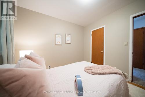 69 Elm Street, Haldimand, ON - Indoor Photo Showing Bedroom