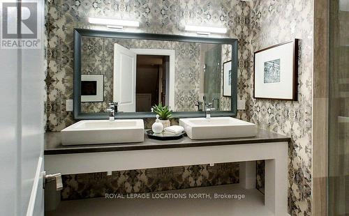 104 Hoggard Court, Blue Mountains, ON - Indoor Photo Showing Bathroom