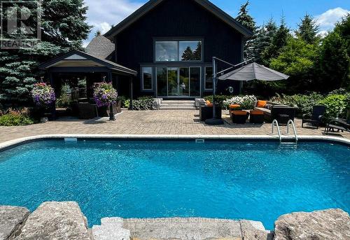 104 Hoggard Court, Blue Mountains, ON - Outdoor With In Ground Pool