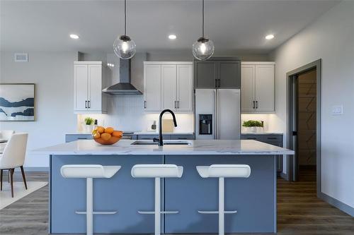 128 Cowley Street, Winnipeg, MB - Indoor Photo Showing Kitchen With Upgraded Kitchen