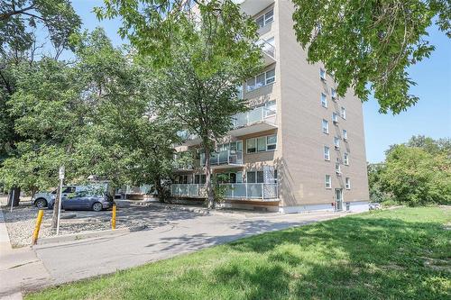 205 71 Roslyn Road, Winnipeg, MB - Outdoor