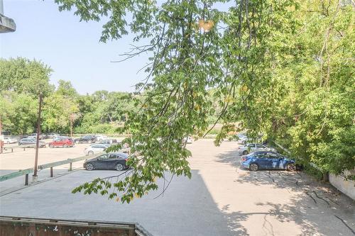 205 71 Roslyn Road, Winnipeg, MB - Outdoor With View