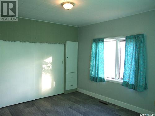 237 Jutland Street, Sceptre, SK - Indoor Photo Showing Other Room