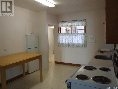 237 Jutland Street, Sceptre, SK - Indoor Photo Showing Kitchen