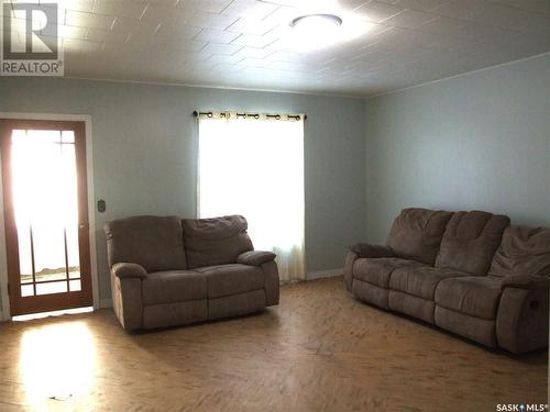 237 Jutland Street, Sceptre, SK - Indoor Photo Showing Living Room