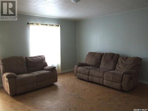 237 Jutland Street, Sceptre, SK - Indoor Photo Showing Living Room