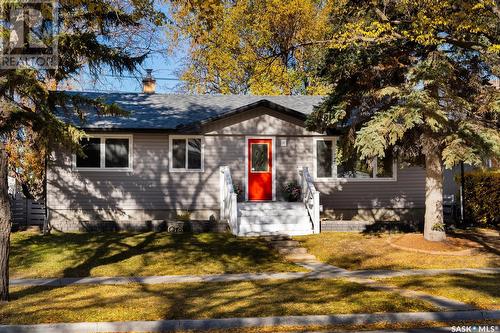 4012 Regina Avenue, Regina, SK - Outdoor