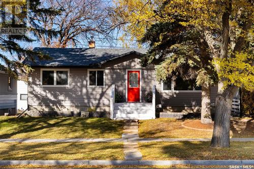 4012 Regina Avenue, Regina, SK - Outdoor