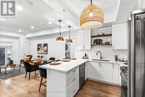 108 - 650 Gordon Street, Whitby (Port Whitby), ON - Indoor Photo Showing Kitchen With Upgraded Kitchen