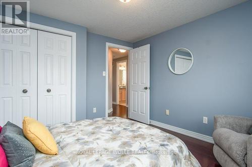 27 Verona Street, Kitchener, ON - Indoor Photo Showing Bedroom