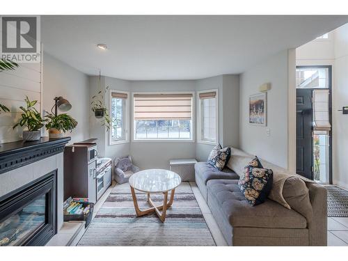 187 Brooks Place, Penticton, BC - Indoor Photo Showing Living Room With Fireplace