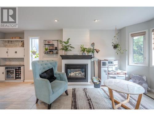 187 Brooks Place, Penticton, BC - Indoor Photo Showing Living Room With Fireplace