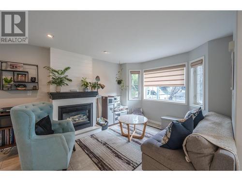 187 Brooks Place, Penticton, BC - Indoor Photo Showing Living Room With Fireplace