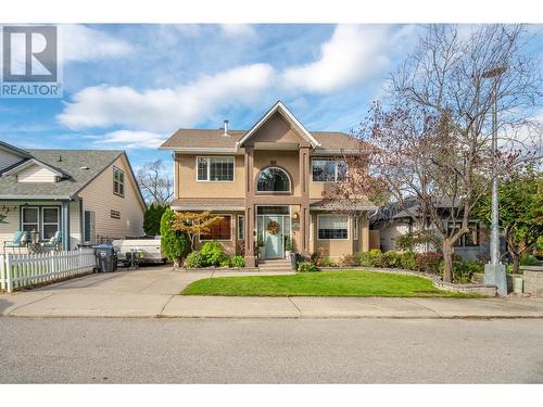 187 Brooks Place, Penticton, BC - Outdoor With Facade