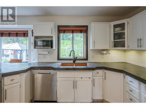 187 Brooks Place, Penticton, BC - Indoor Photo Showing Kitchen With Double Sink