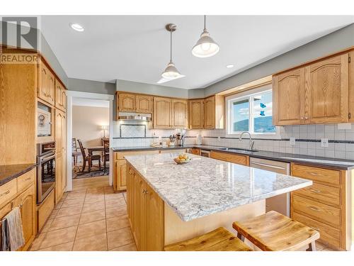 10707 Giants Head Road, Summerland, BC - Indoor Photo Showing Kitchen