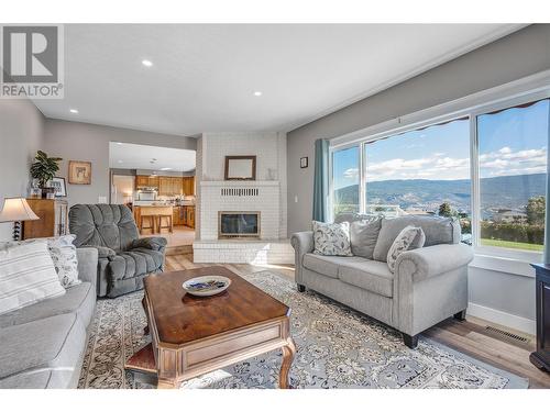 10707 Giants Head Road, Summerland, BC - Indoor Photo Showing Living Room With Fireplace