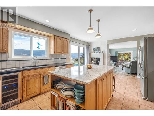 10707 Giants Head Road, Summerland, BC - Indoor Photo Showing Kitchen