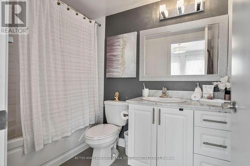 210 - 5 Richgrove Drive, Toronto, ON - Indoor Photo Showing Bathroom