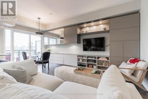 313 - 128 Garden Drive, Oakville, ON - Indoor Photo Showing Living Room