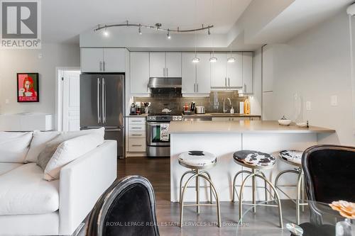 313 - 128 Garden Drive, Oakville, ON - Indoor Photo Showing Kitchen