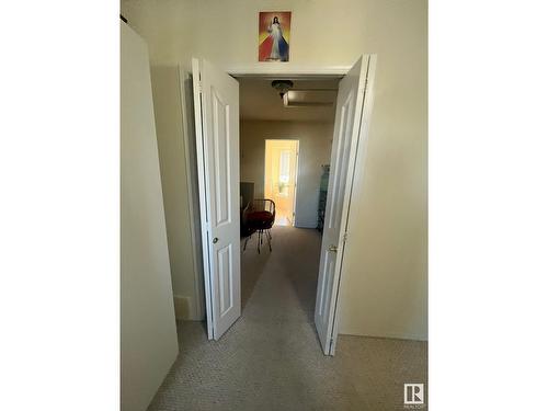 1906 37B Av Nw, Edmonton, AB - Indoor Photo Showing Other Room