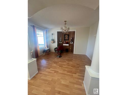 1906 37B Av Nw, Edmonton, AB - Indoor Photo Showing Other Room