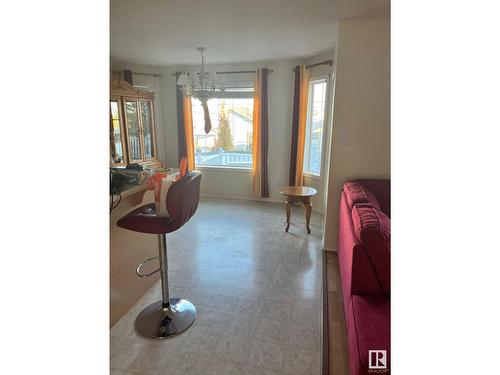 1906 37B Av Nw, Edmonton, AB - Indoor