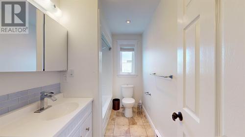 43 Vale Drive, Pouch Cove, NL - Indoor Photo Showing Bathroom