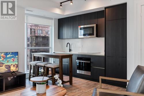 3107 - 327 King Street W, Toronto, ON - Indoor Photo Showing Kitchen