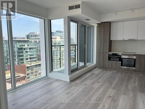 1405 - 158 Front Street E, Toronto, ON - Indoor